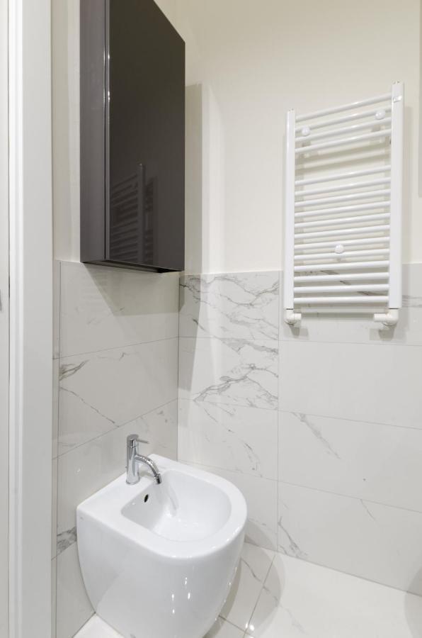 Design Apartment - Spadolini, Campus Bocconi มิลาน ภายนอก รูปภาพ